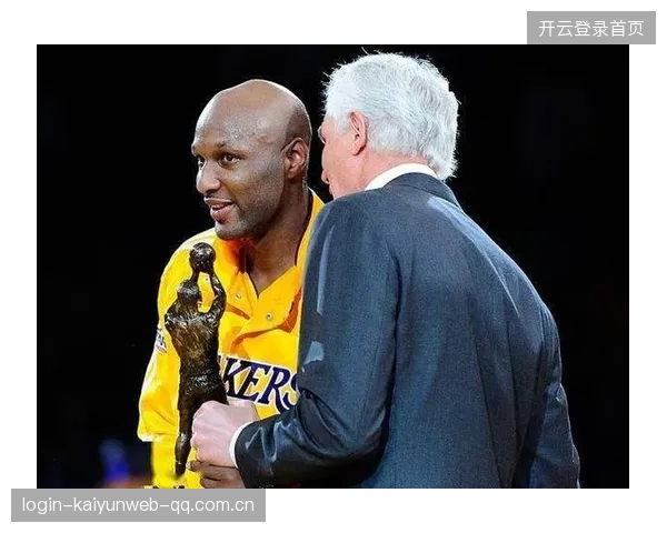NBA十大左手大个子球星：奥多姆的“魔法”与萨拉蒙的“十冠之王”